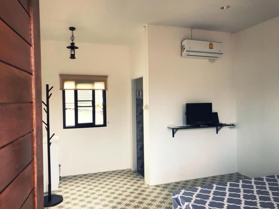 Grandmabalcony Bed and Breakfast Πράτσουατ Κίρι Χαν Εξωτερικό φωτογραφία
