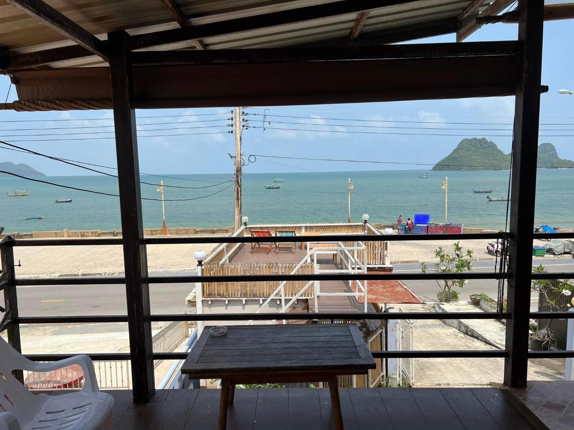 Grandmabalcony Bed and Breakfast Πράτσουατ Κίρι Χαν Εξωτερικό φωτογραφία