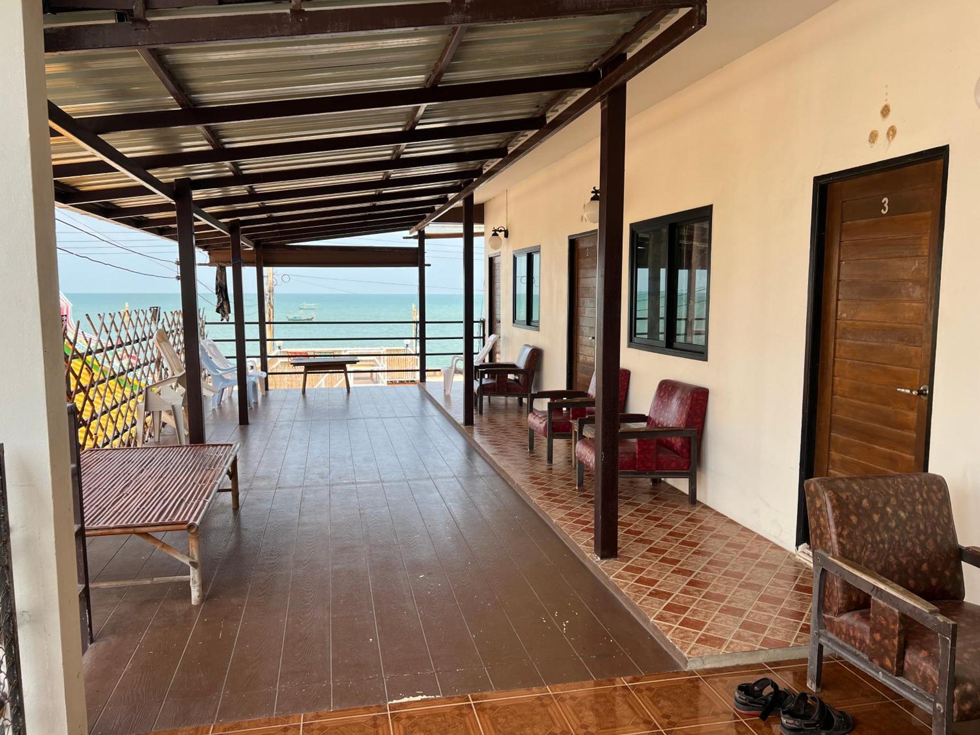 Grandmabalcony Bed and Breakfast Πράτσουατ Κίρι Χαν Εξωτερικό φωτογραφία